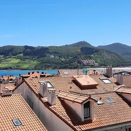 Sea & Mountain Views. Wifi, Parking * Mundaka