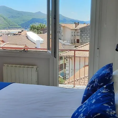 Sea & Mountain Views. Wifi, Parking * Mundaka